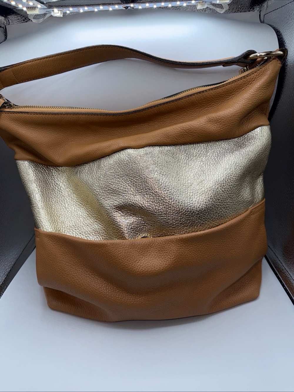 Innue Italy Leather Hobo Shoulder Bag Tan Metallic Gold Pebbled Slouchy